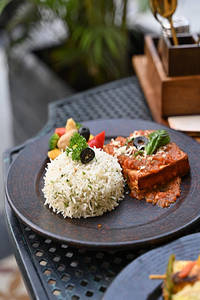 Paneer Cooked In Sauce Of Your Choice Served With Gravy
