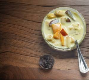 Kaju Chocolate Chips Fruit Salad