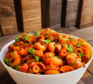 Macaroni with Tomato Sauce