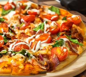 Spicy chicken pizza