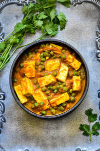 Punjabi Paneer Matter Masala