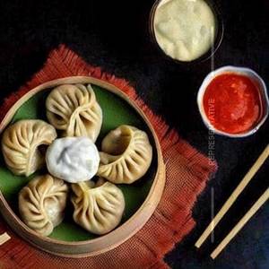 Veg cheese momo