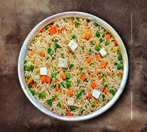 Veg Paneer Fried Rice (Serve 2 Person)