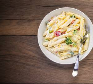 Veg alfredo white sause pasta