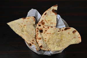 Cheese Garlic Naan [1 Pieces]