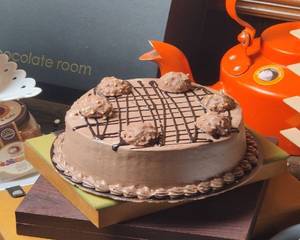 Eggless Ferrero Rocher Cake