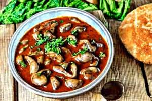 Mushroom chilly gravy (Serve 2 Person)