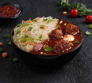 Hakka Noodles & veg Manchurian Gravy