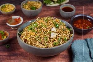Egg Hakka Noodles
