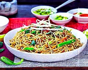 Veg hakka noodles
