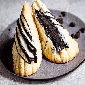 Cookies & Cream Cone