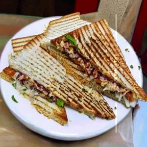 Chilly Cheese Spicy Sandwich