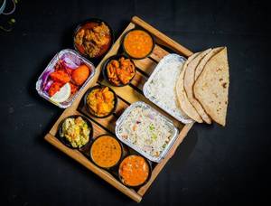 Non Veg Chicken Dinner Thali