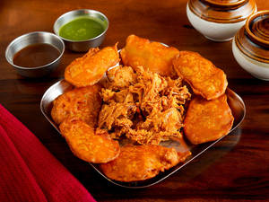 Pakoda Platter (6 + 6)
