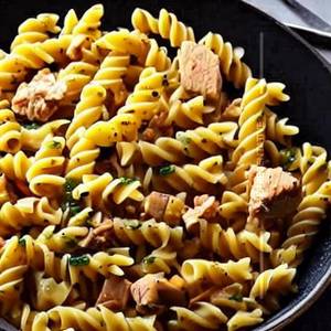 Chicken Classic Fusilli Pasta