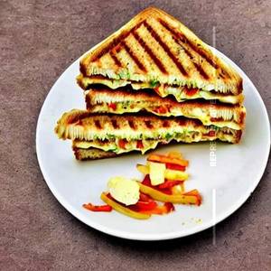 Omelette Grilled Sandwich [Cheese]