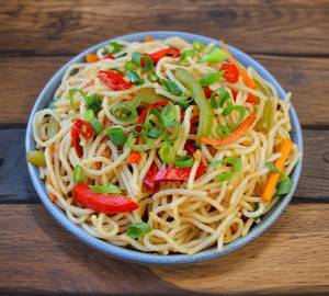 Chilly Garlic Noodles [Veg]