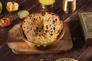 Paneer Pyaaz Paratha