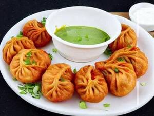 Veg fried momos