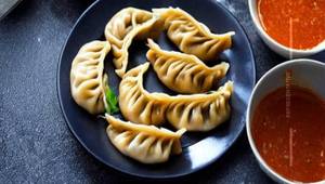 Chicken momos
