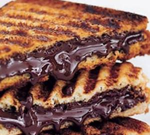 Chocolate  Grilled Sandwich 2 layers