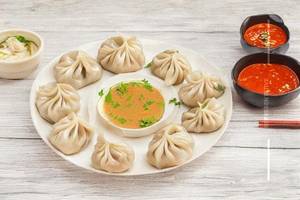 Chicken momos