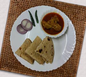 Roti(2pc) With Chicken Curry(2pcs)