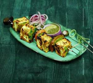 Achari paneer tikka