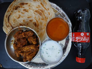 Andhra Chicken Fry + 2 Pcs Malabar Paratha + Coke