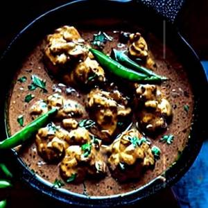Boneless Chicken Pepper Gravy