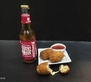 Cheese Poha Nuggets [3 Piece] + Coolberg Cranberry [330Ml]
