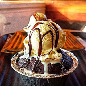 Choco Lava Cake With Ice Cream