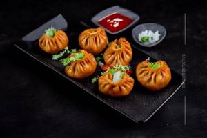 Chilli cheese steam momo