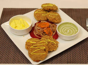 Kurkuri Iraani Chilly Garlic Cheese Tikki