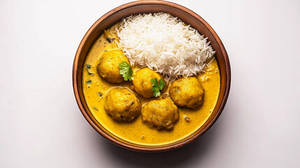 Kadi Pakoda