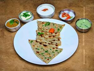 Matar Paneer Paratha