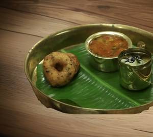 Vada Sambhar  [ 2 Vada]