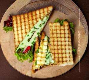 Chilly Cheese Sandwich