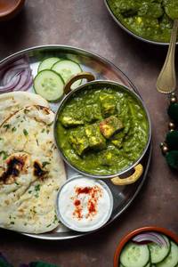 Palak paneer and roti combo