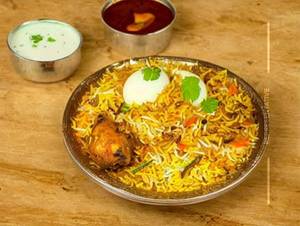 Nawabi Chicken Biryani [Regular Pack]