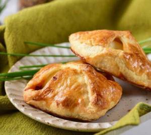 Egg puff [2 pcs]