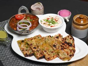 Channa Masala + Raita + Stuff Kulcha (1 Pc)
