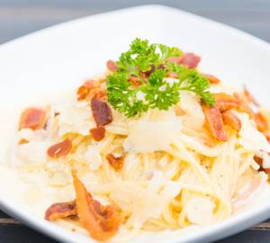 White Sauce Spaghetti With  Chicken  Parmesan