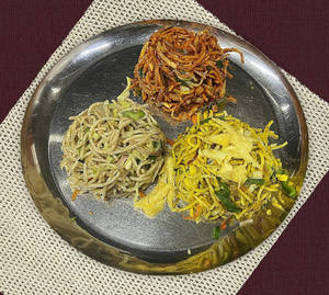 Veg. Triple Noodles