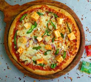 Peri Peri Paneer Pizza