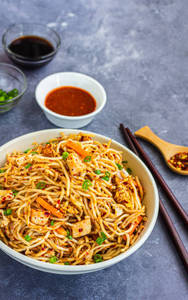Egg chowmein