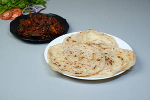 Beef Ularthiyathu With 3 Porotta Combo