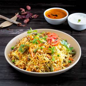 Veg Serai Biryani Family Feast  Box