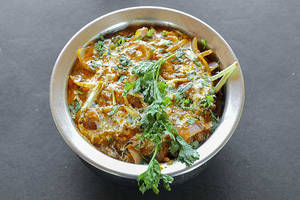 Chicken Do Pyaza (4 Pcs)