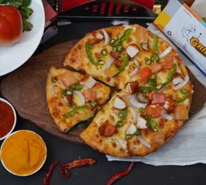 Teekha Chicken Pizza